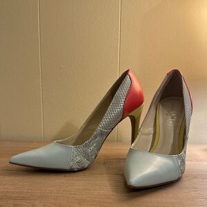 Rock & Republic Coral and Gray Heels